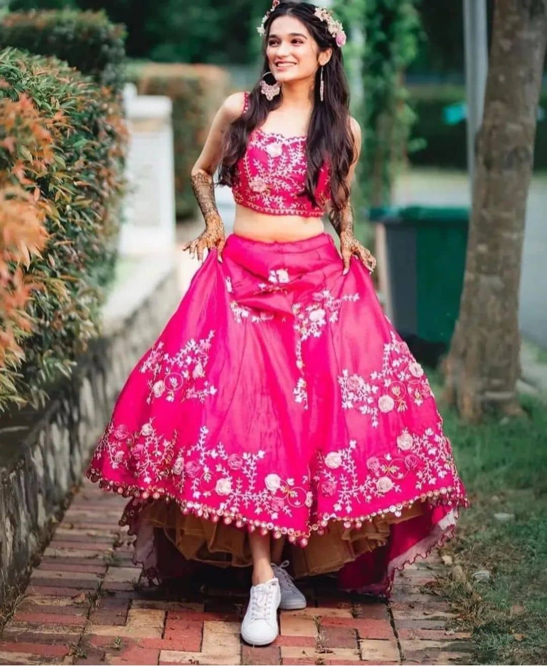  Lehenga Designs For Mehndi 